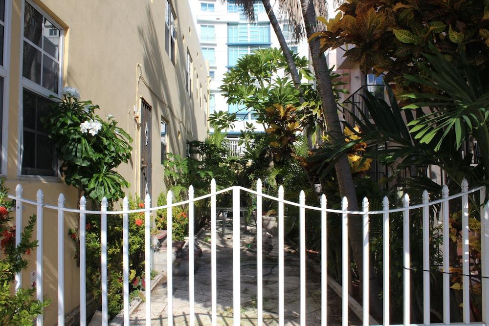 Baltic Hotel Miami Beach Buitenkant foto